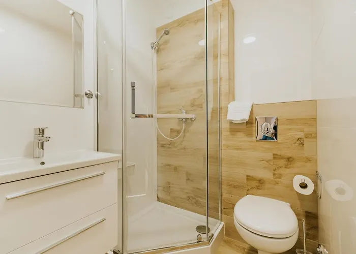 Oskar Homestay szállás *